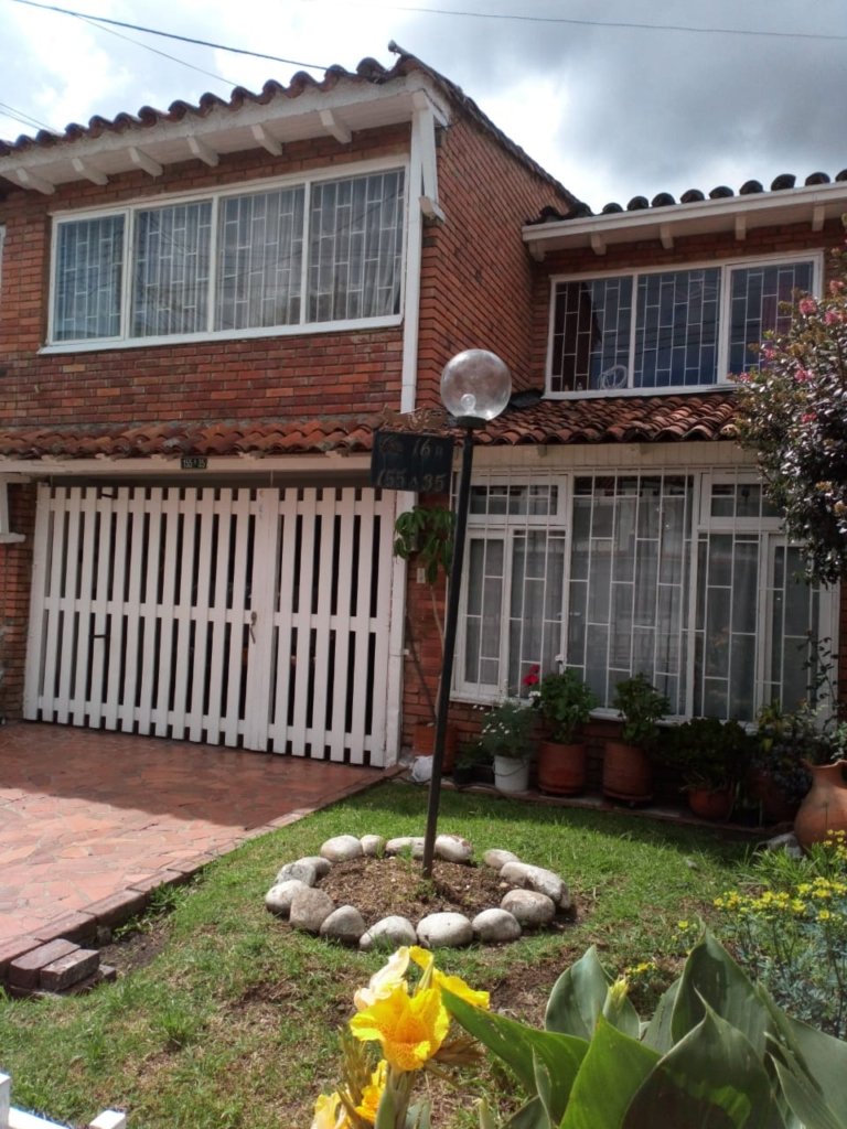 Casa en Villa Magdala, Bogota