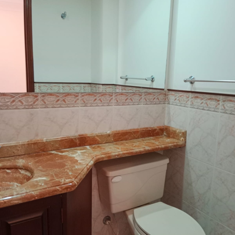 Hermoso apto chicó norte, 126 mts2, 3 habs, 2 baños, baño social, piso 4, 2 pqs.