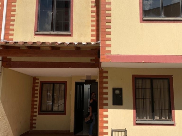 Casa en Floridablanca en Conjunto Cerrado