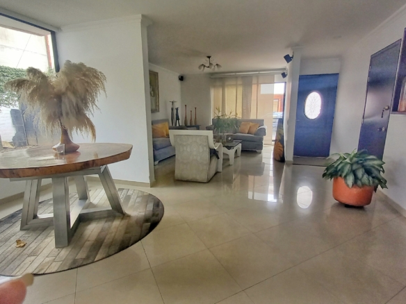 VENTA HERMOSA CASA EN CONDOMINIO PANCE SUR DE CALI