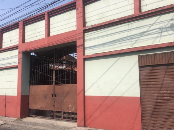 Lote con construcción en barrio Nuevo Palmira