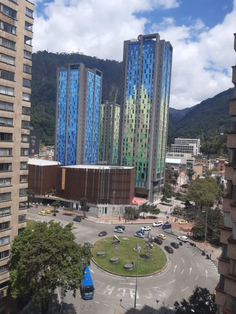 Apartamento en venta en Bogota, Edificio Procoil
