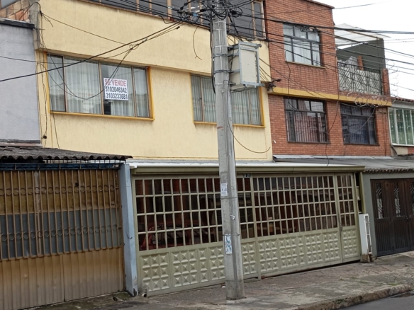 Casa en el barrio Santa Rita Bogota