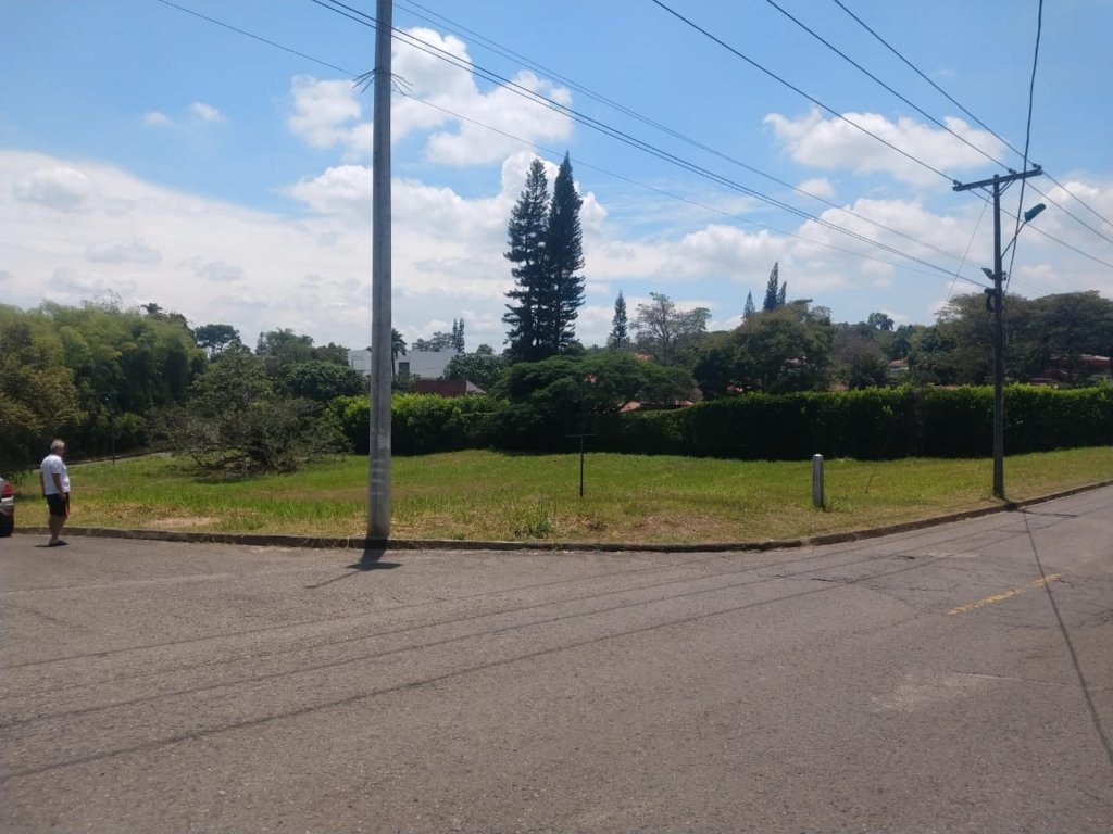 LOTE BUITRERA CALI ESQUINERA VENDO