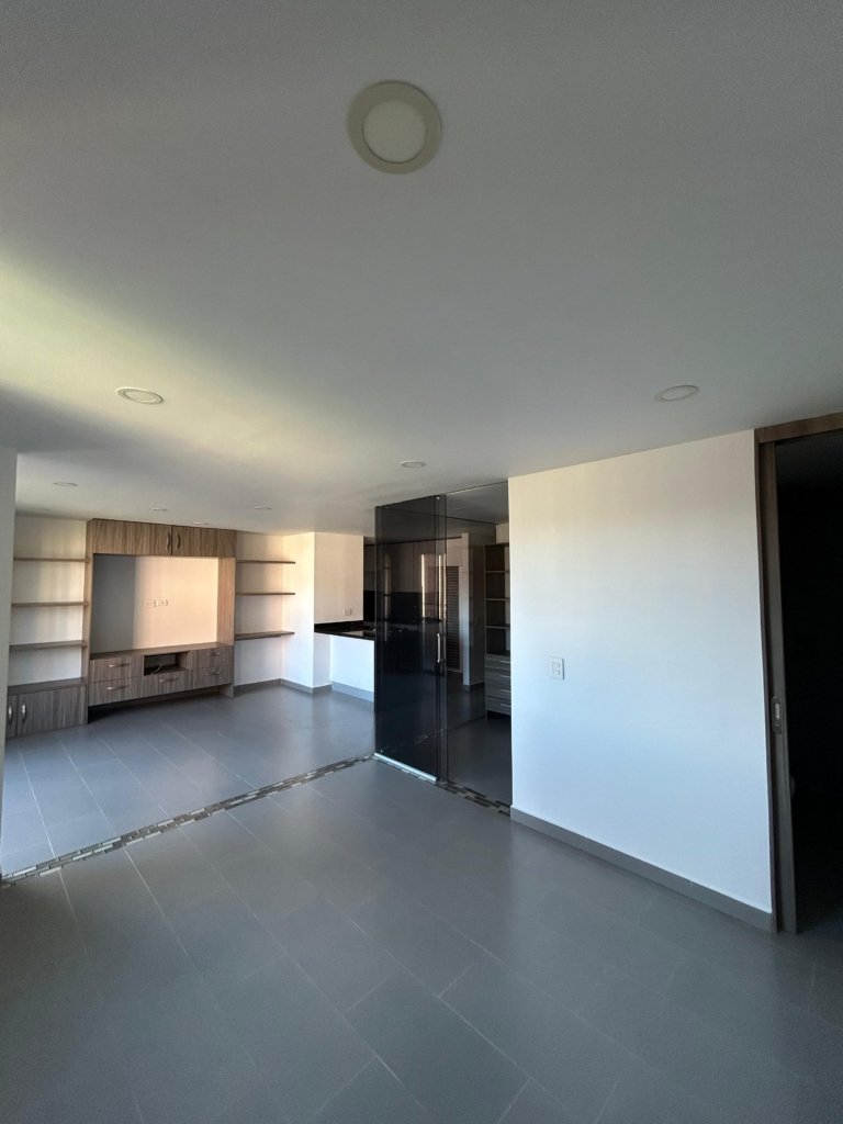 ARRIENDO APARTAESTUDIO MEDELLIN