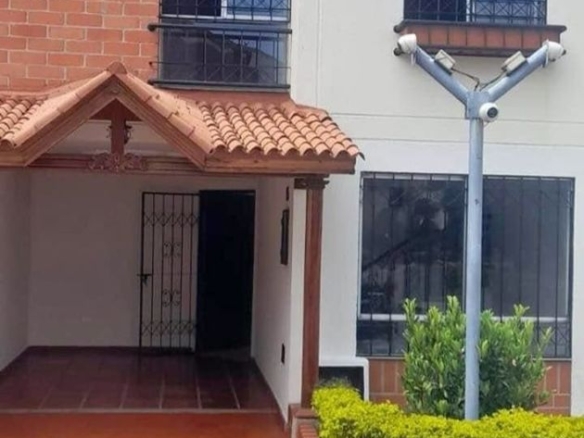 VENDO CASA CONJ GIRASOL 3173690849