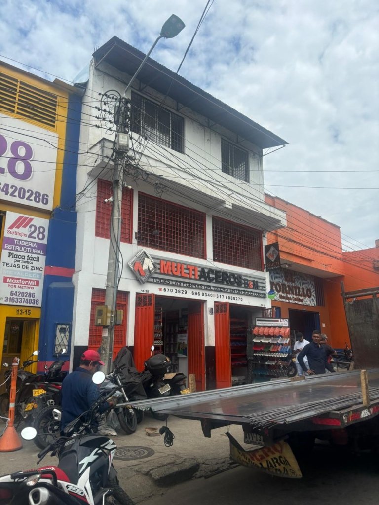 ARRIENDO BODEGA CHAPINERO 3014390259