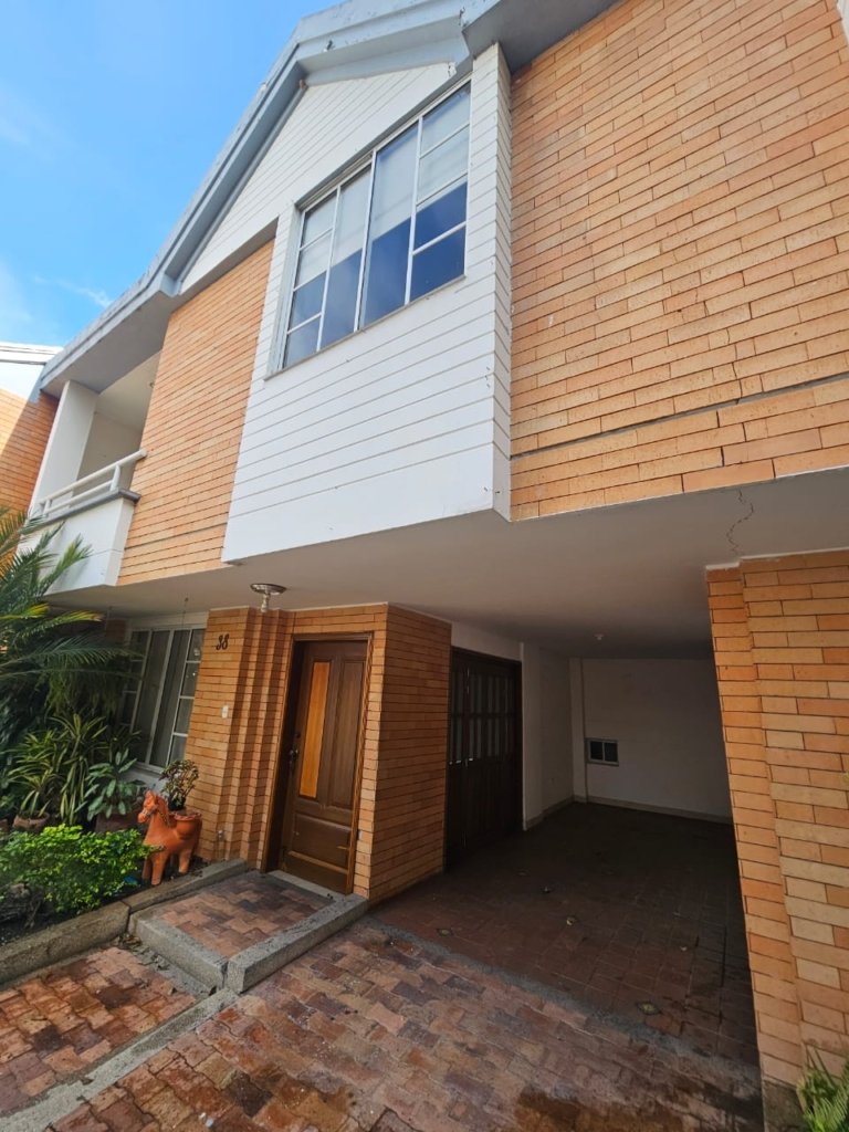VENTA CASA CAÑAVERAL 3014390259