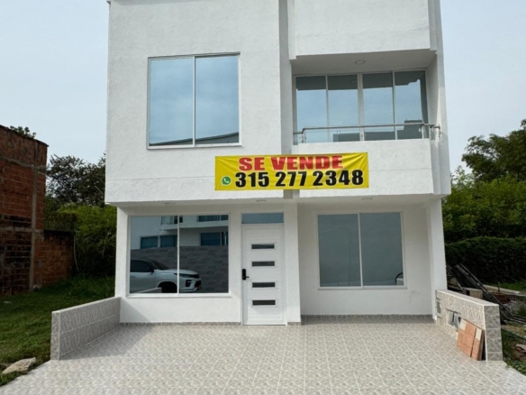 Casa en el condominio campestre Villas del Parque a 3 minutos del hospital de Jamundí