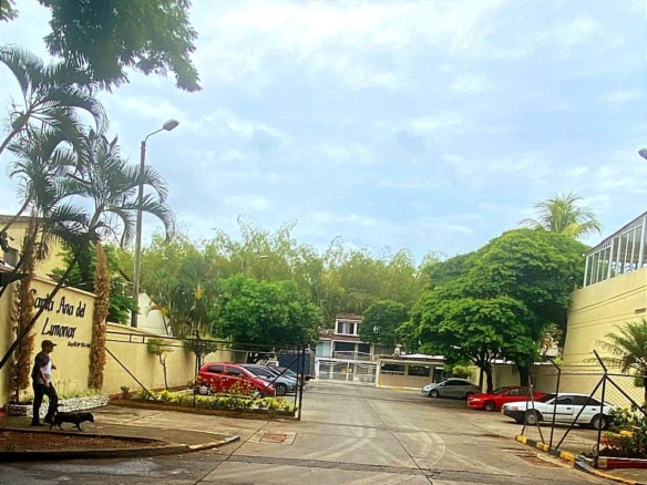 Casa en Venta Barrio Limonar