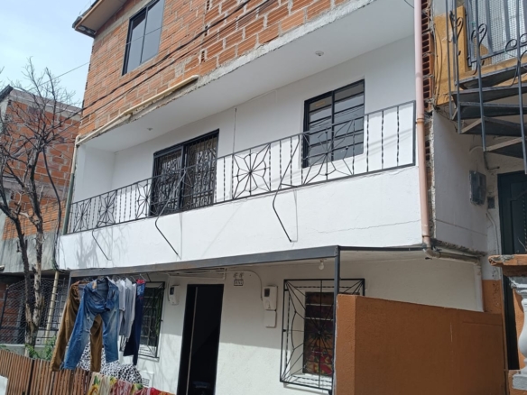 Venta de Propiedad en Zamora cerca estacion metro Acevedo