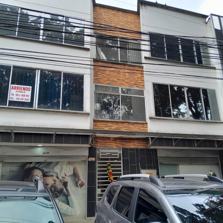 Oficinas Una Cuadra De La Estacion Suramerica