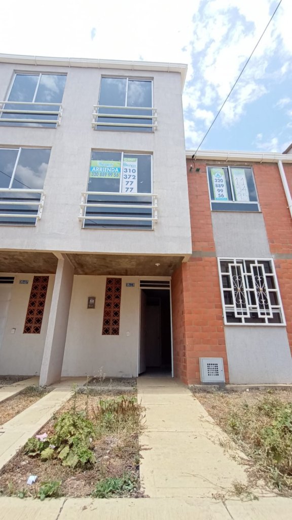 Se alquila casa tres niveles jamundi eden del parque al lado de bonanza