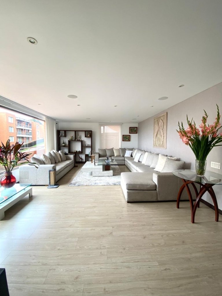 Vendo Hermoso Apartamento con 70 M2 de Terrazas en