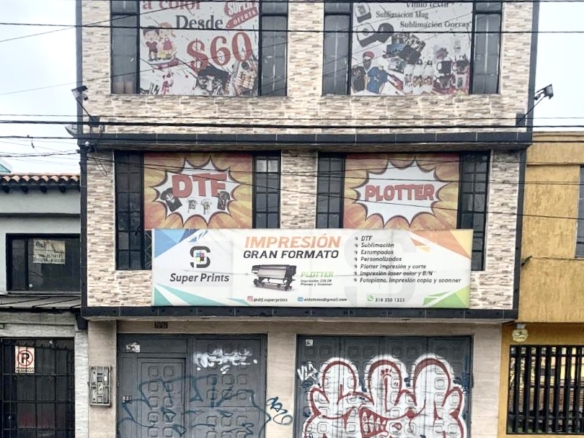 VENDO EXCELENTE UBICACIÓN BODEGA DE 3 NIVELES 399 M2