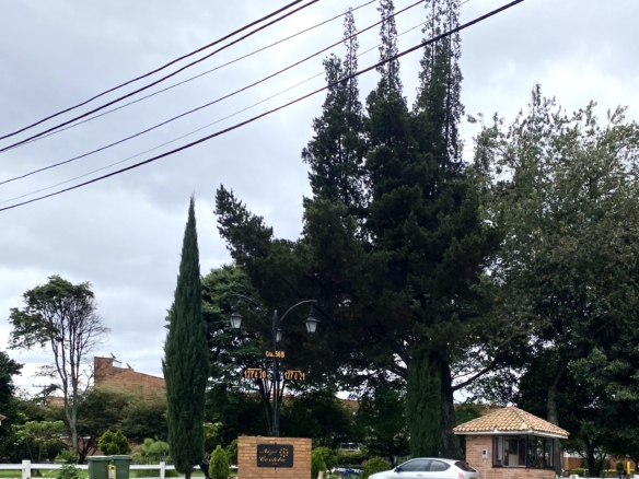 VENDO CASA NIZA CORDOBA 333,30 M2 EXCELENTE PRECIO PARA VIVIR O CONSTRUIR
