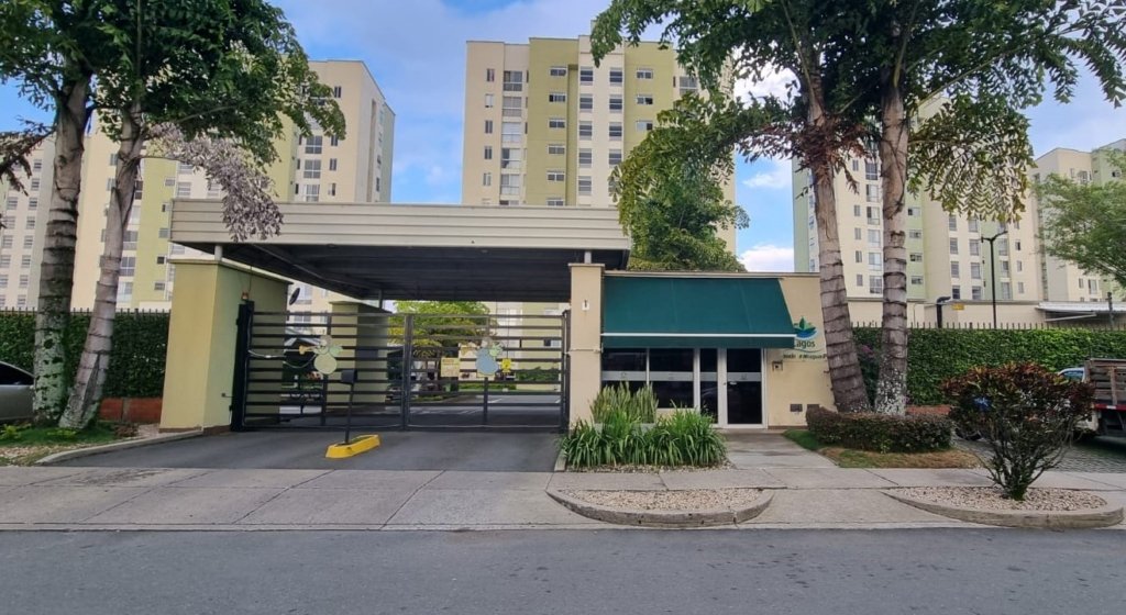 “Vendo Apartamento Piso 12 – Lagos de Verde Alfaguara, Excelente Ubicación”