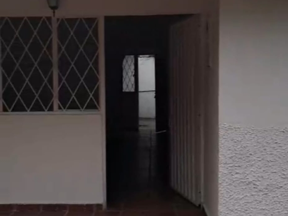Casa en la urbanización Villaverde, Golondrinas en el municipio de Tona
