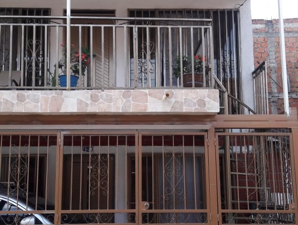 Casa en el Barrio Compartir 2, Cali