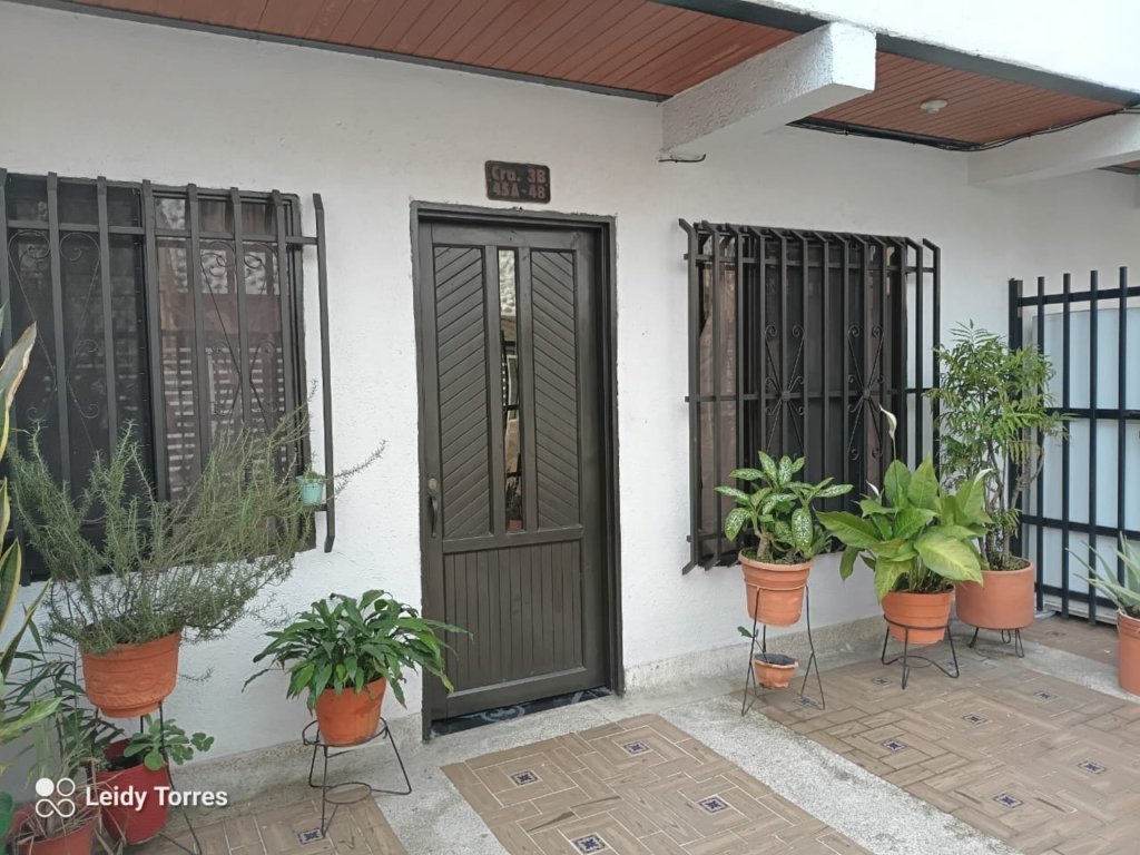 VENTA APARTAMENTO PRIMER PISO BARRIO SALOMIA