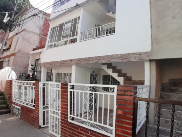 VENTA DE 3 APARTAMENTOS BARRIO EL CARMEN