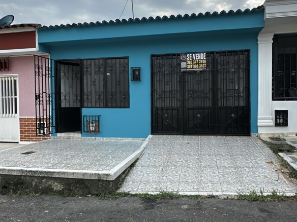 Vendo casa en el emporio Villavicencio