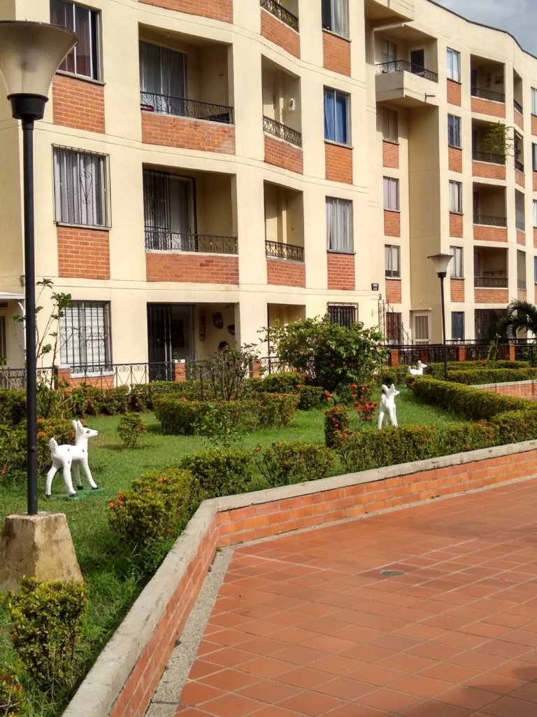 VENDO APTO. SUR CENTRAL, BARRIO EL LIDO, PRECIO NEGOCIABLE, 5o. PISO N/A, PARQUEADERO CUBIERTO PROPIO, PLANTA ELECTRICA, TANQUES PARA SUMINISTRO DE AGUA, PISCINA PARA NIÑOS Y ADULTOS, JUEGOS NIÑOS!!PO