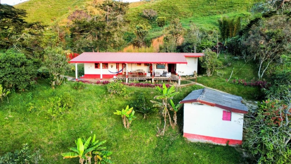 Finca de 40 hectáreas en Santodomingo Antioquia