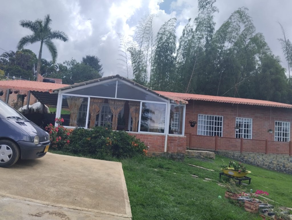 Venta de Casa Finca en Pavas, La Cumbre