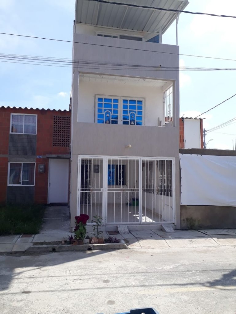 Casa hermosa en Paisaje de las Flores al lado de Terranova en Jamundi