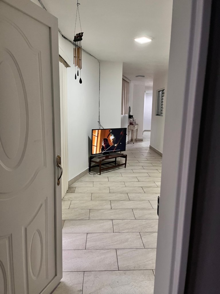 Venta de apartamento en el barrio Trinidad, sobre la carrera 65 lugar estratégico y central