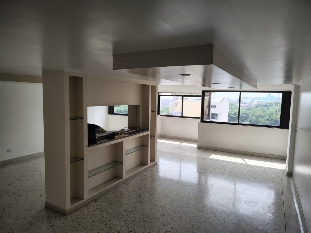 APARTAMENTO DUPLEX EN EL EDIFICIO MARGARITA, barrio Granada.