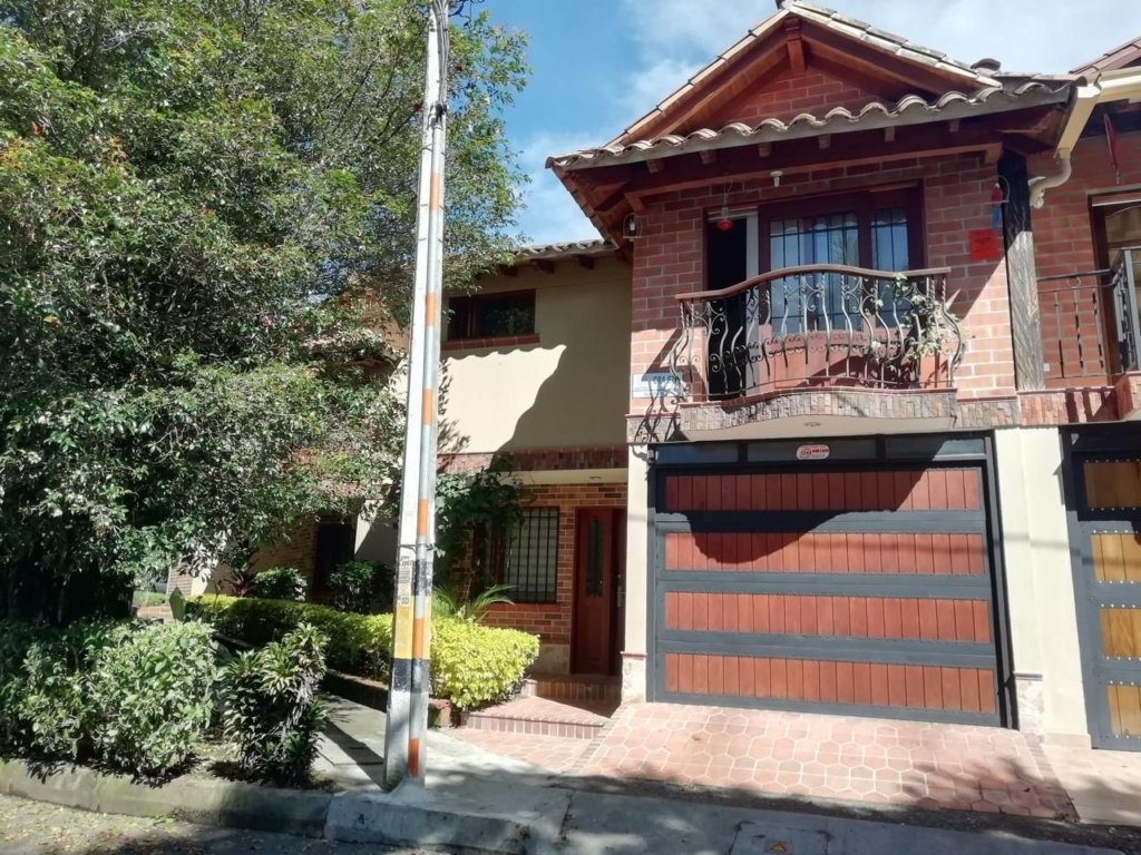 Casa en urbanización San Bartolo en San Antonio de Pereira Rionegro Antioquia