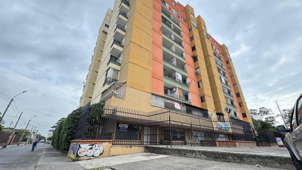 Excelente Local de 35 M2 en el barrio Calima Edificio Guaduales