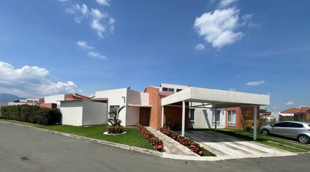 Hermosa Casa en La Morada unidad Vilas Verdes