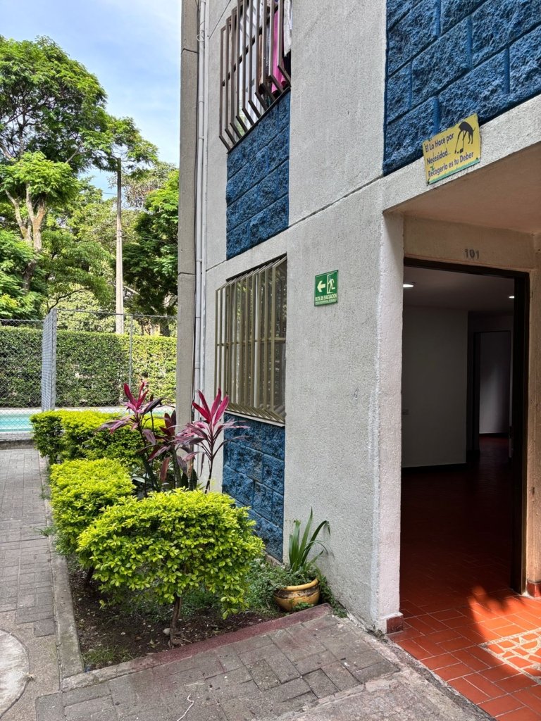 ¡Oportunidad! Apartamento Remodelado en Primer Piso – Unidad Residencial Kumanday, Cali