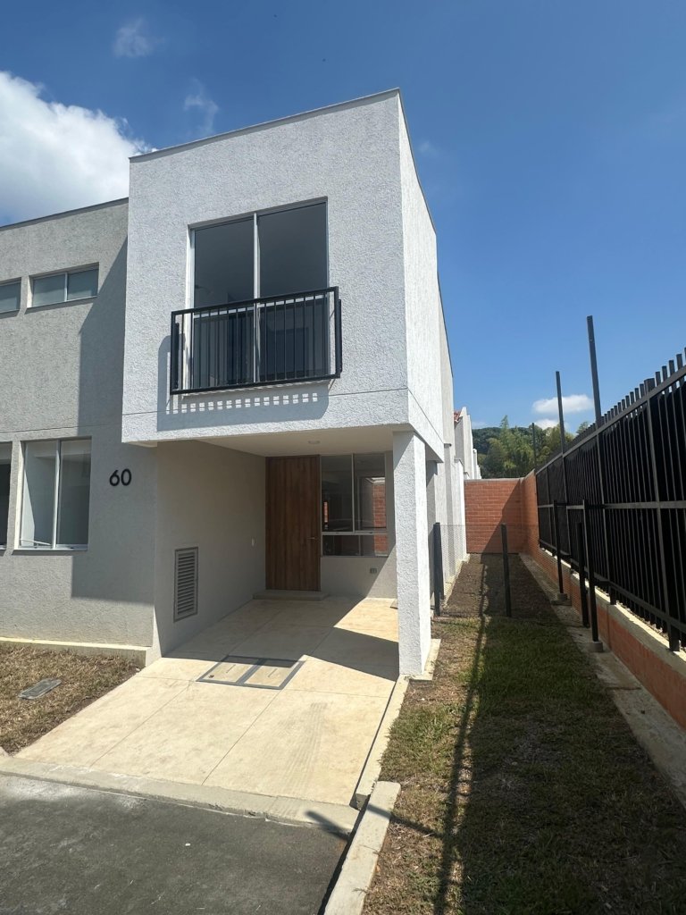 Venta UR Tangara Ciudad Country
