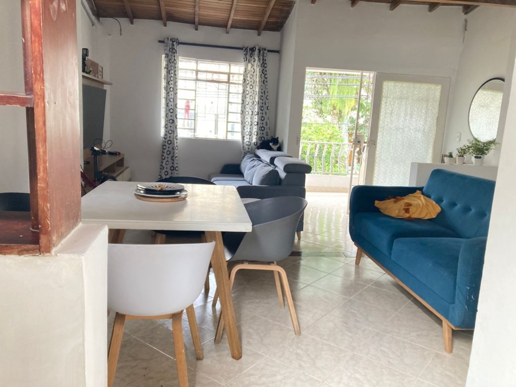APARTAMENTO DUPLEX Barrio Los Ángeles Medellin 