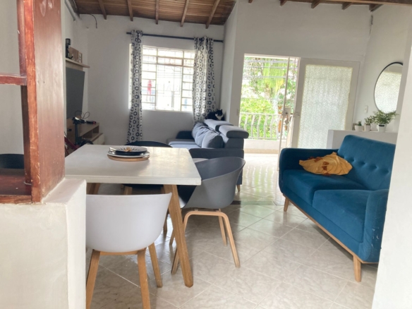 APARTAMENTO DUPLEX Barrio Los Ángeles Medellin 