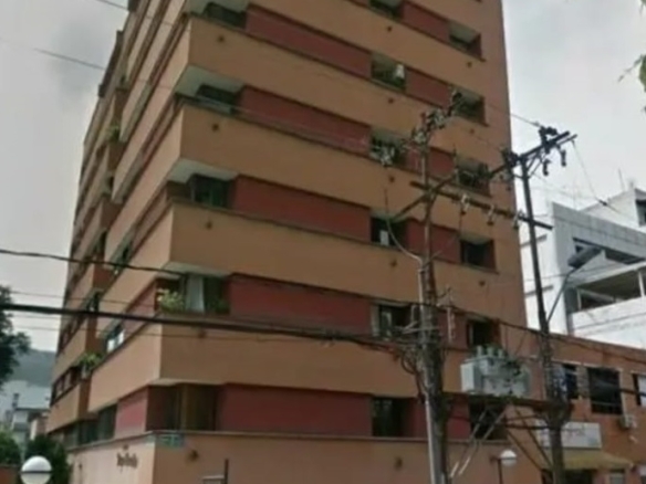 Apartamento frente al Parque Versalles Cali