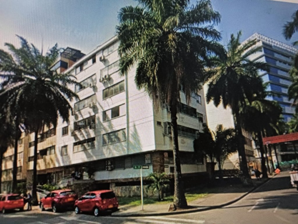 Consultorio primer piso en Cali