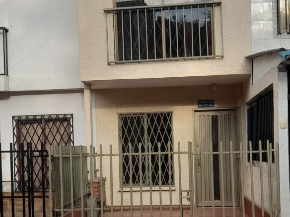 Venta de casa en barrio Guaduales, Cali