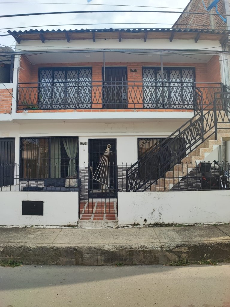 Casa en Panamericano, Cali, de 2 nileves