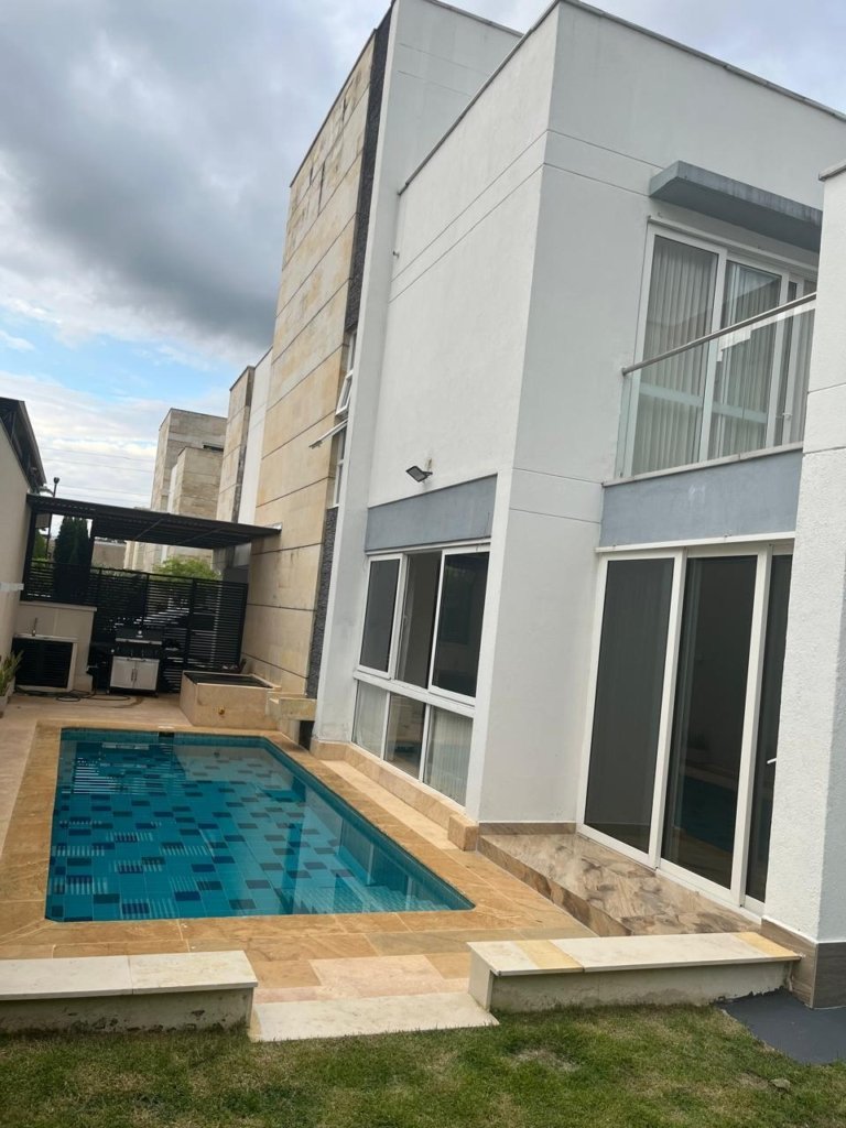 VENDO CASA EN CONDOMINIO EN PANCE