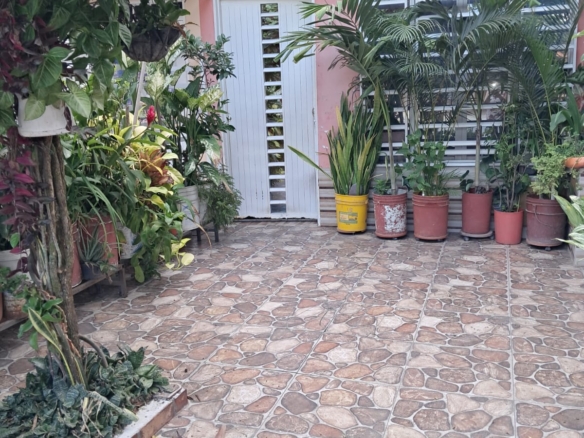 Casa en Andalucia Valle en vía principal
