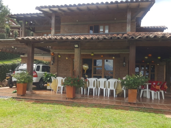Venta de Hermosa Casa en La Reforma Cali