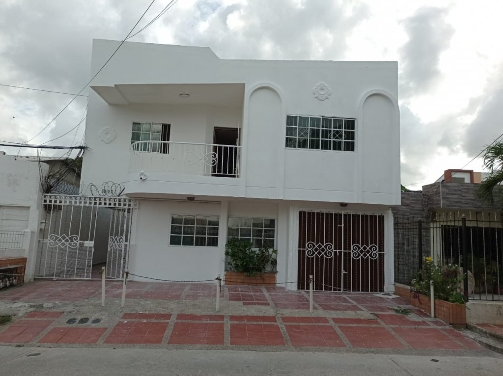 Venta de 3 Casas y un Apartamento en San Isidro Barranquilla