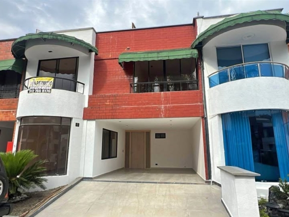CASA REMODELADA EN LA HACIENDA – CALI