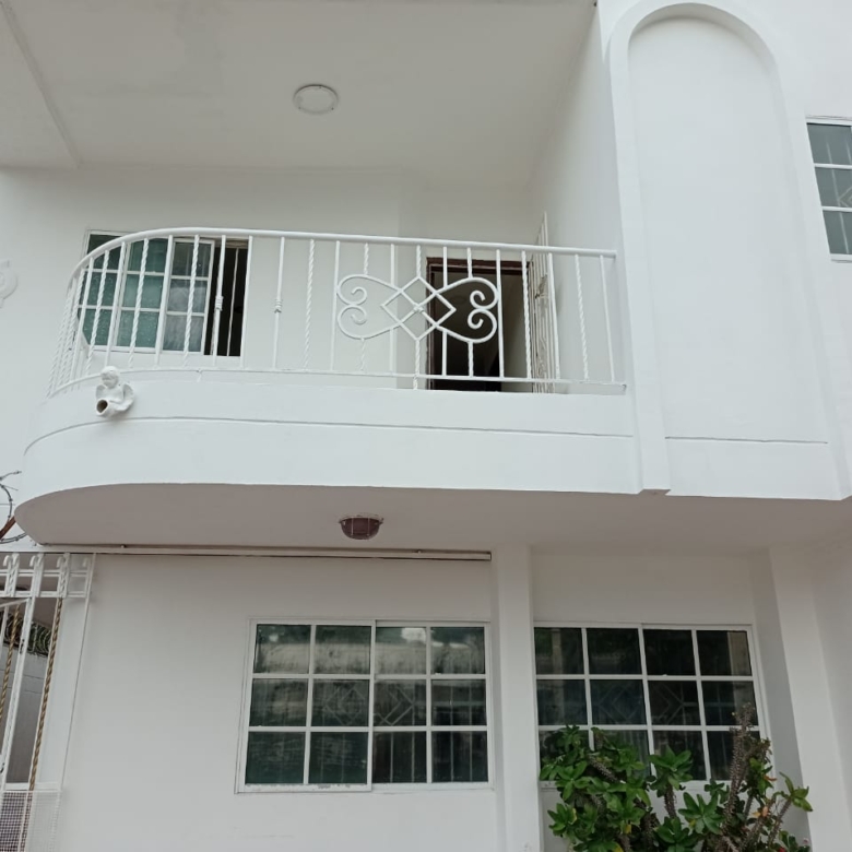 Venta de 3 Casas y un Apartamento en San Isidro Barranquilla