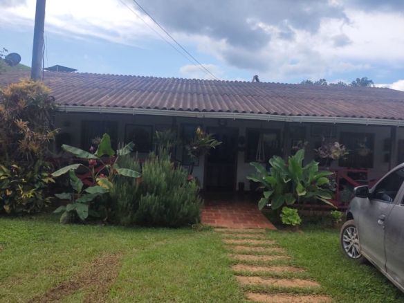 VENDO EXCELENTE FINCA CARRETERA AL MAR KM 26